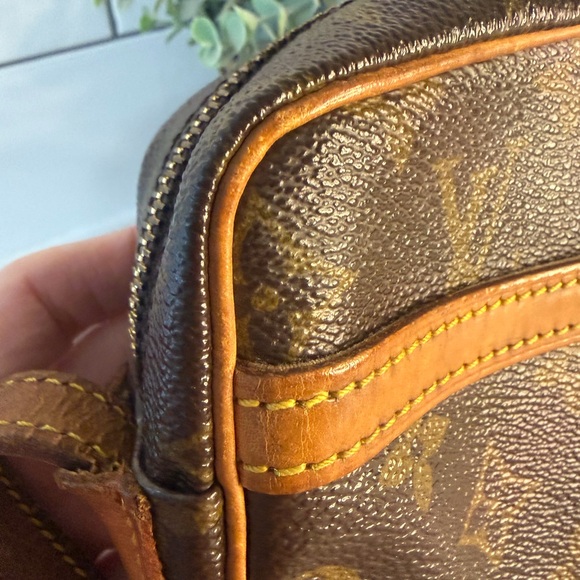 Louis Vuitton Brown Monogram Jeune Fille MM - Picture 4 of 12